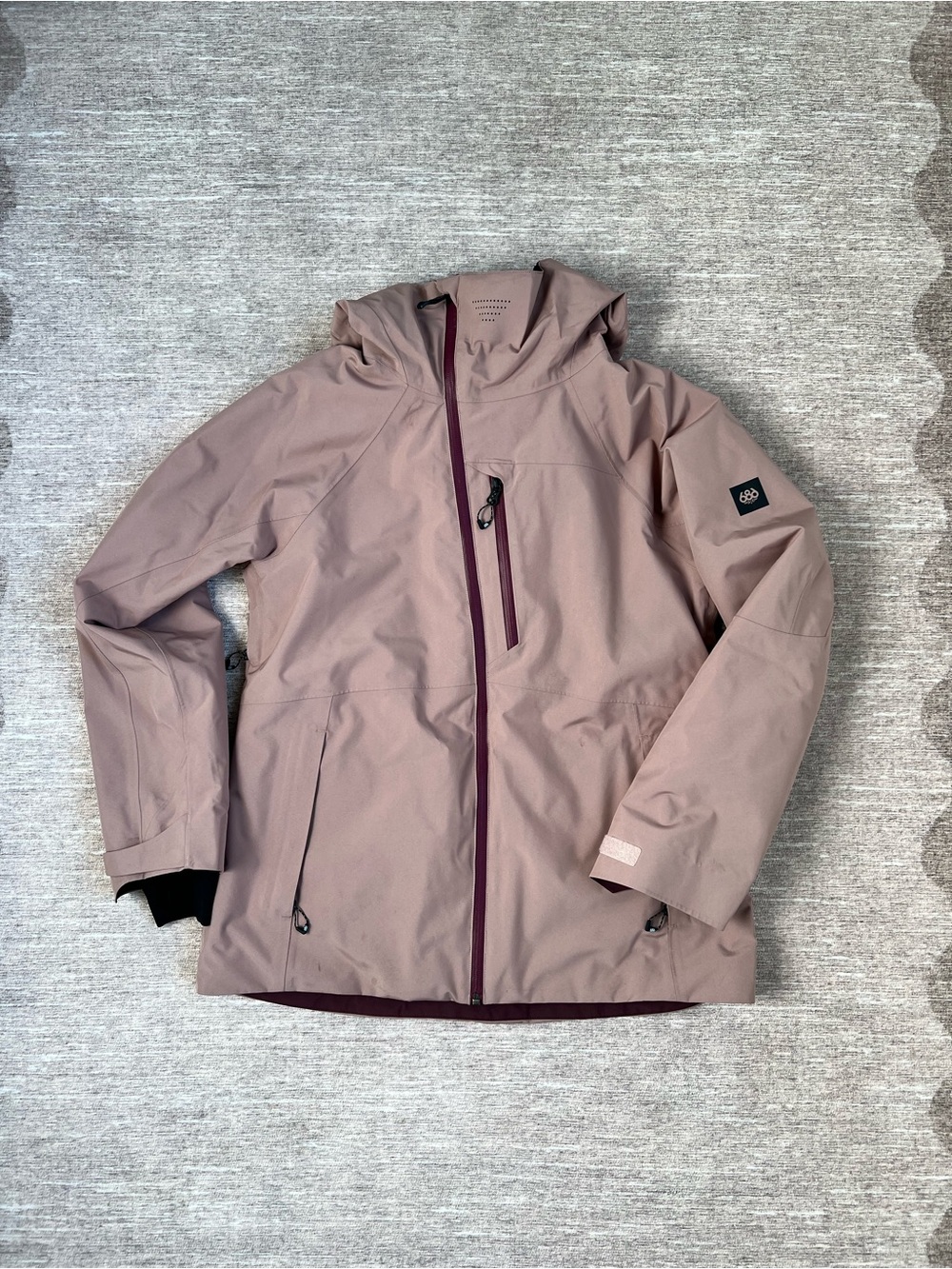 686 Women's Ski Jacket Mauve with Plum Zipper
